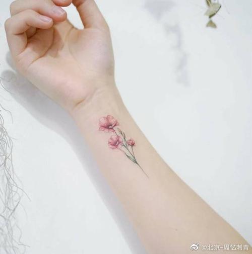 纹身作品推荐分享小清新手腕纹身图案,简约可爱,喜欢的拿图哦~#小清新