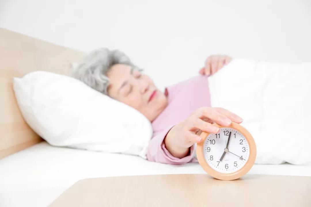 肿瘤患者的睡眠时间保持在7小时左右死亡率最低