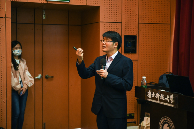 邵峰现为北京生命科学研究所资深研究员,科研副所长,他是中国科学院