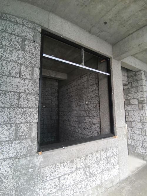 图三  教学综合楼 #,教学楼4层铝合金窗框