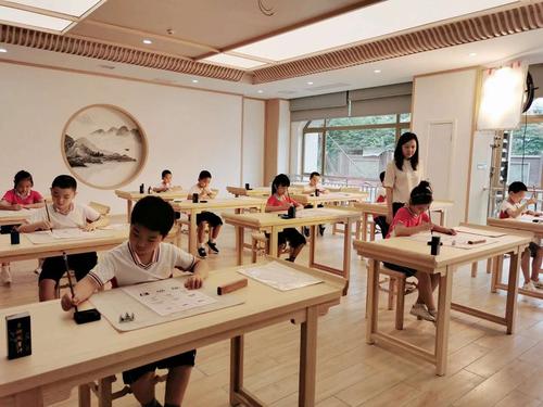 成都温江区二十一世纪学校启动书法进课堂公益活动