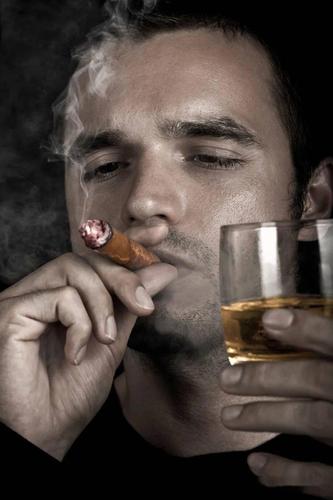 抽烟,喝酒是对我们的寿命有什么影响?