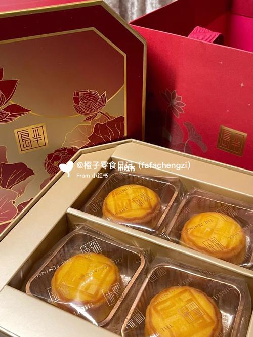 除了美心的流心奶黄就是香港半岛酒店的迷你奶黄月饼了6015