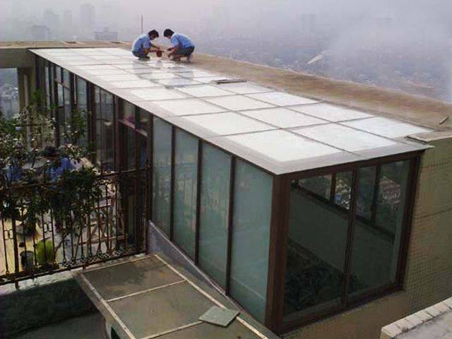 楼顶装钢化玻璃