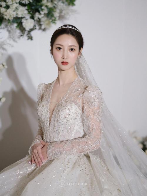 韩式新娘婚纱造型