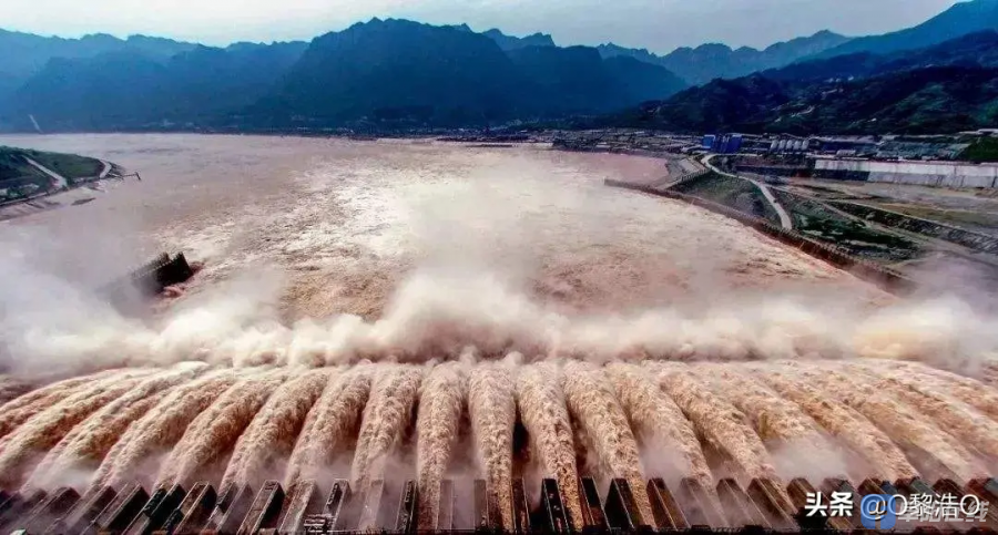 三峡大坝为什么要汛期泄洪?