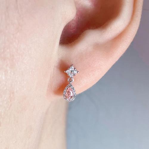 上耳超精致的粉钻耳吊钻石耳坠粉钻耳钉珠宝