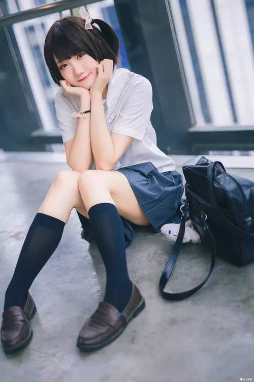 萤火虫反图系列瓜希酱的jk制服少女cosplay超甜美
