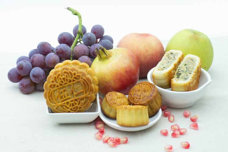丰收饼 团圆饼 甜的 面点 馅料 中式糕点 中式点心 中秋节 中国节日