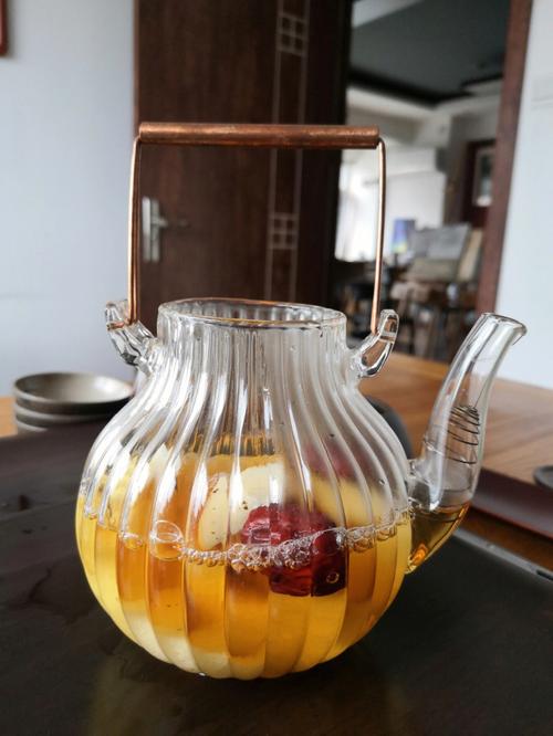 冰糖红茶炖雪梨