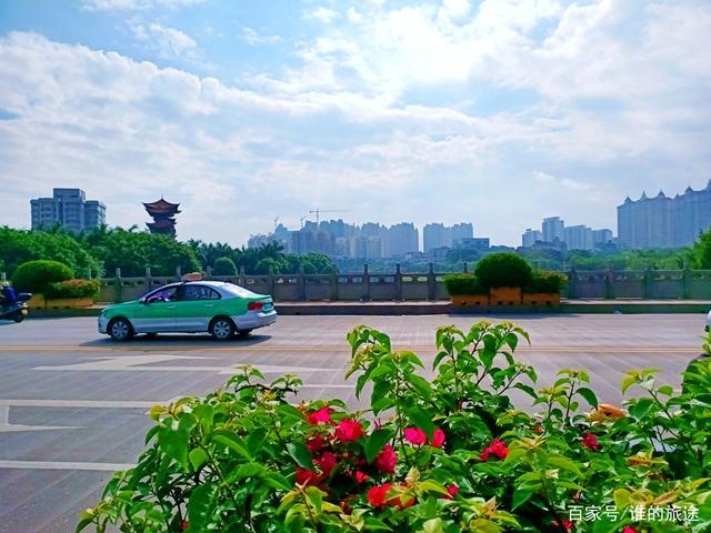 广西玉林市的江南公园风光秀美,知道周边有哪四大特色美景吗