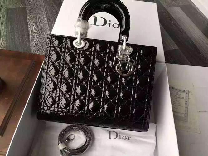 lady dior官网新款手提包 新发表 品牌: christian dior / 迪奥 商品